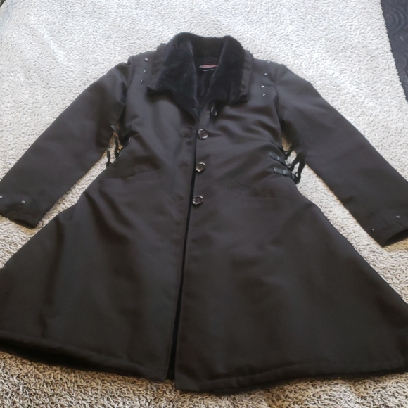 Heavy Red Jacket - Picture 1 of 7